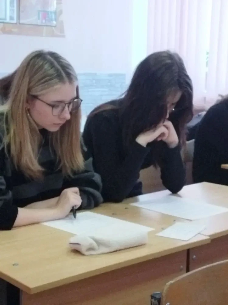 💫💫💫Неделя иностранных языков проходит в лицее! Неделя началась с литературной гостиной " Тайны Агаты