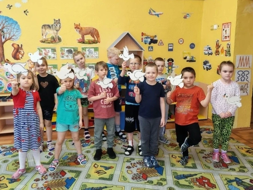 Белый голубь — символ мира!