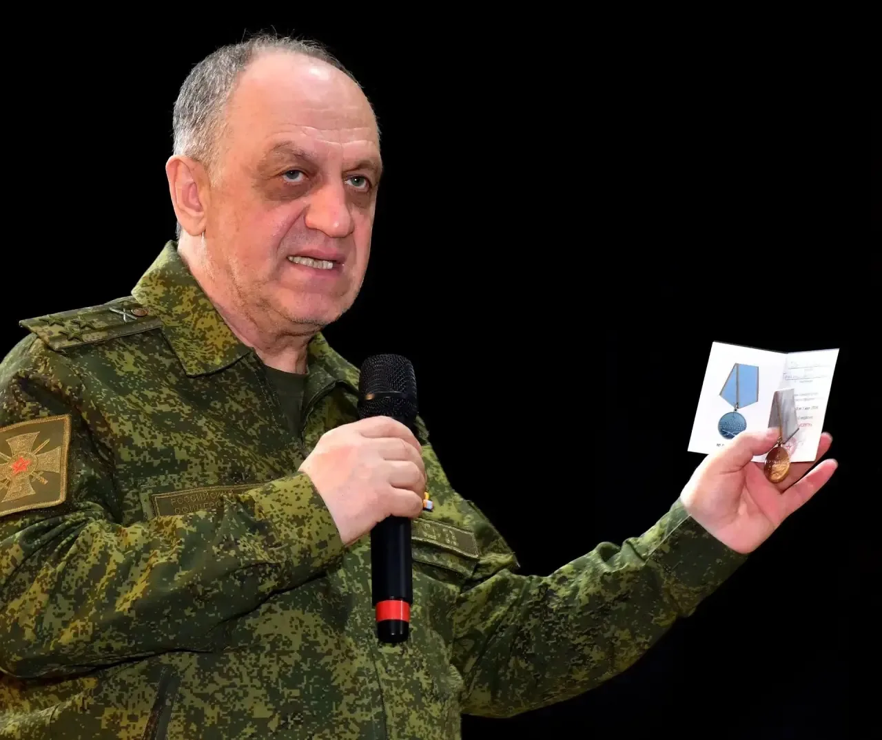 В ЛГАУ торжественно отметили 81-ю годовщину Великой Победы  В преддверии 9 Мая в Луганском государст