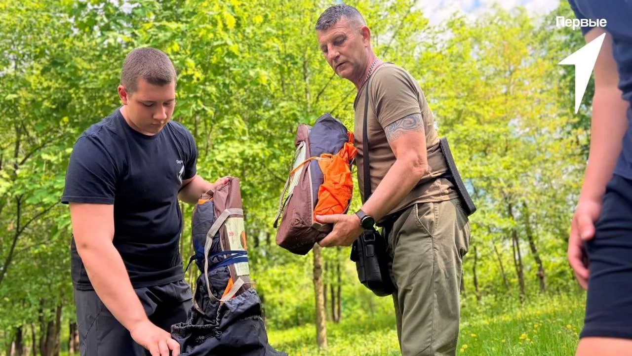 🏕 Активисты Движения Первых вместе со специалистами и Игорем Шаровым, заместителем директора Станции