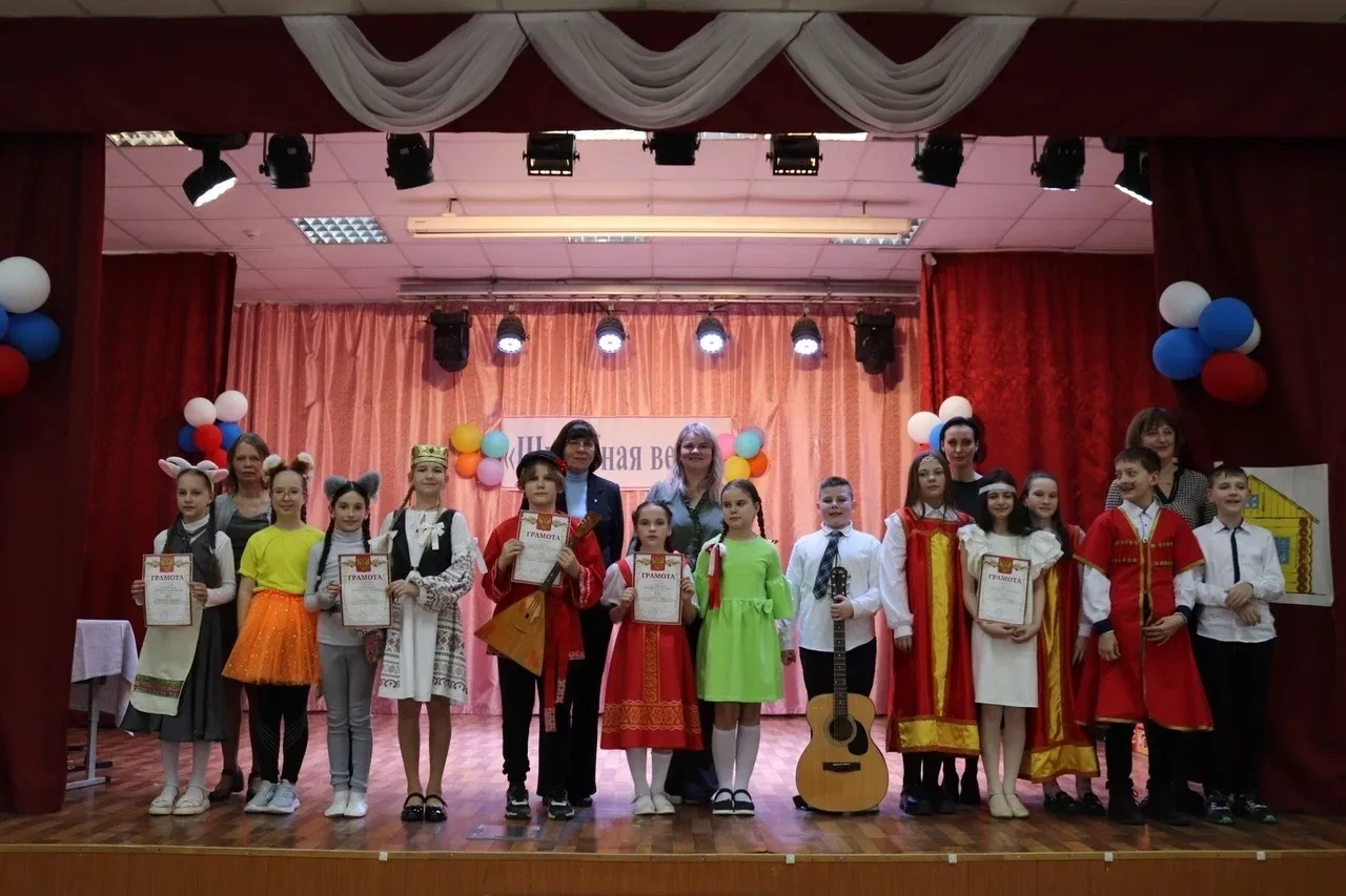 🌸Фестиваль «Школьная весна: У нас единая страна, у нас единая семья!» и завершили его учащиеся 4 кл
