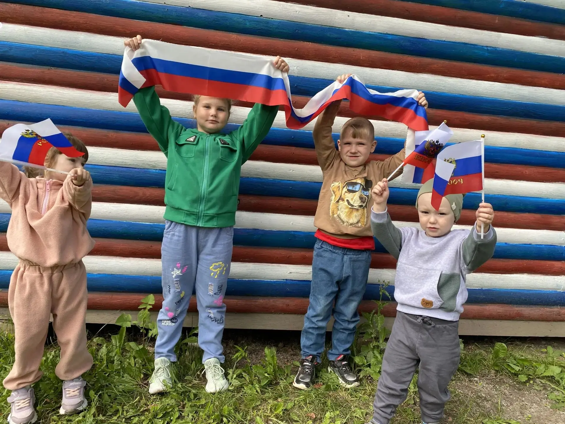 🇷🇺 День Государственного флага в нашей разновозрастной группе!Сегодня мы провели особ...