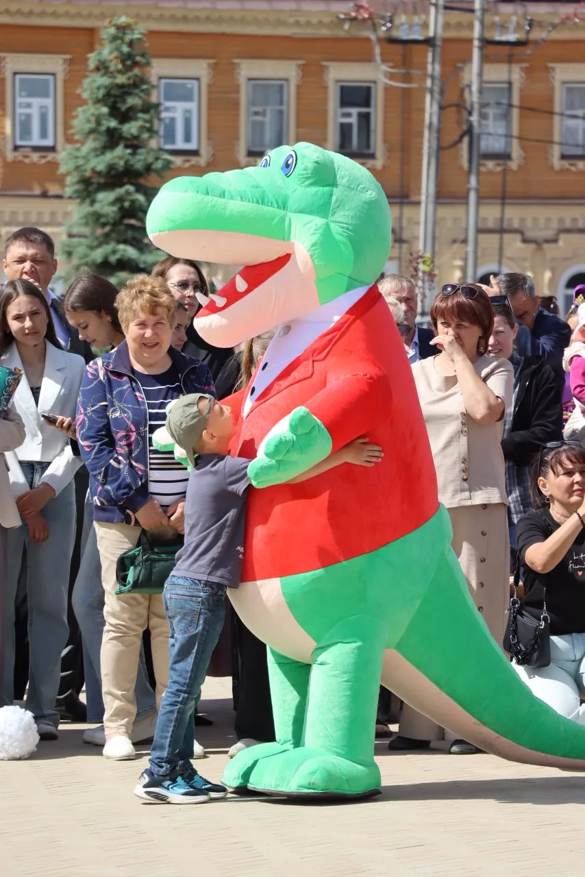 🔥Арчабызда балаларны яклау көне югары дәрәҗәдә үтте: балалар өчен Укучылар сарае колле...
