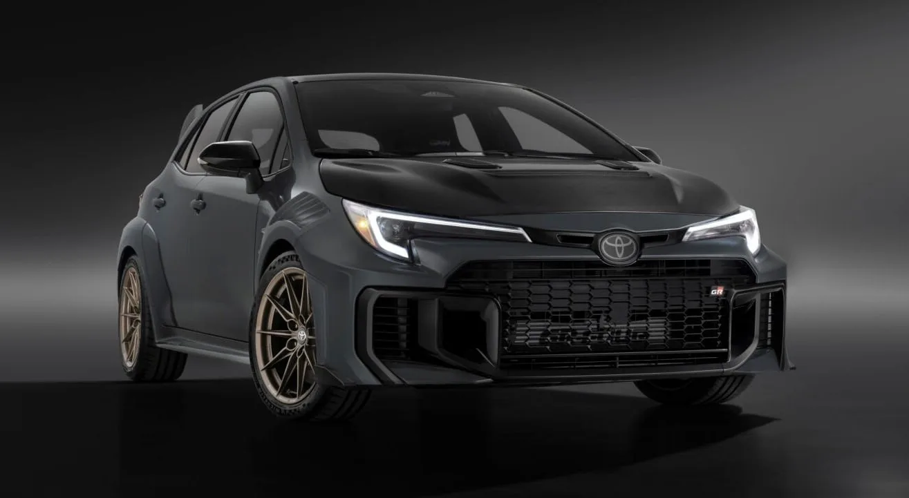 Toyota сделала экстремальную GRMN Corolla на 300 л.с.

Toyota представила GRMN Corolla 2026 — самую 