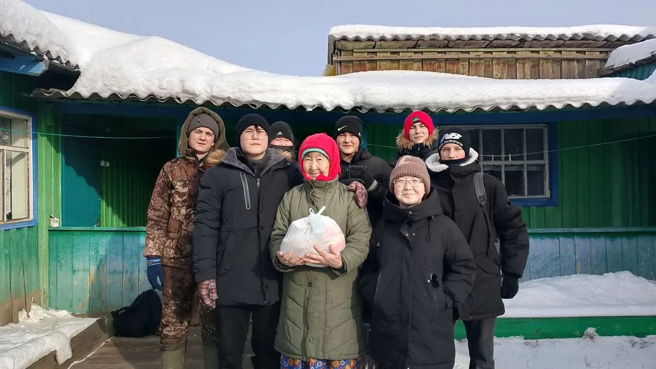 В нашей школе совместно с советником директора по воспитанию, классными руководителями,...