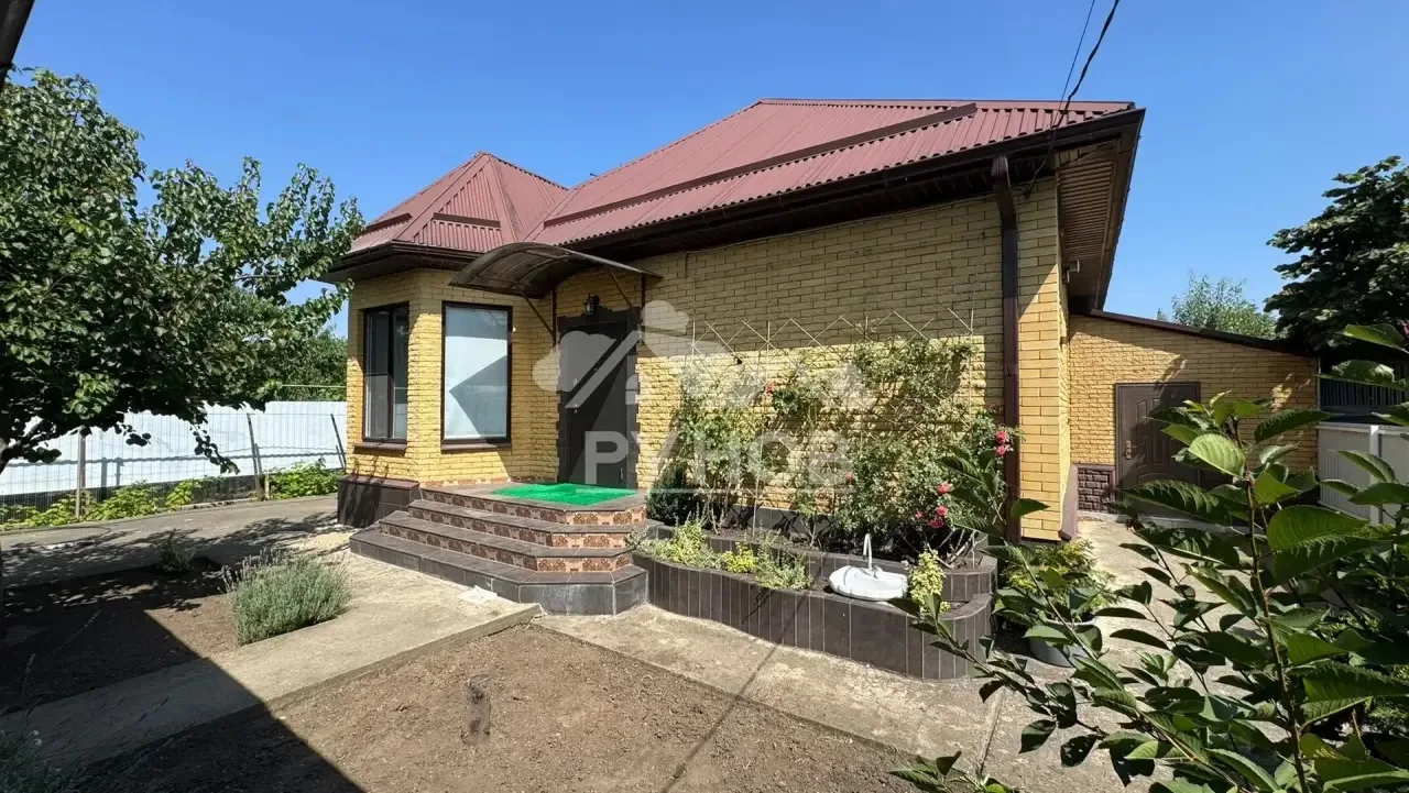 ✔️г. Краснодар, Ростовское шоссе
🏠 Дом 100 м2 (прихожая, 2 спальни, гостиная, кухня-столовая, гарде