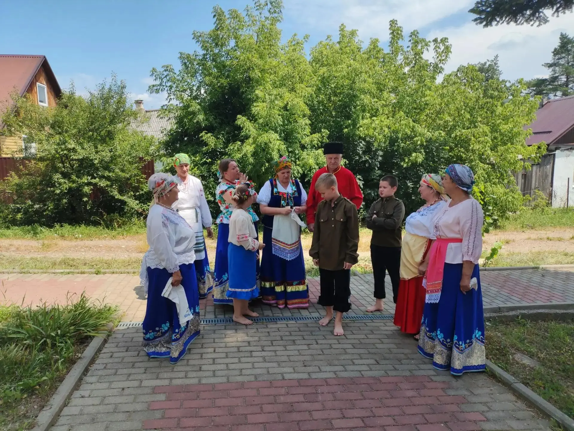 В Доме культуры станицы Куринской продолжается подготовка к участию в краевом конкурсе ...
