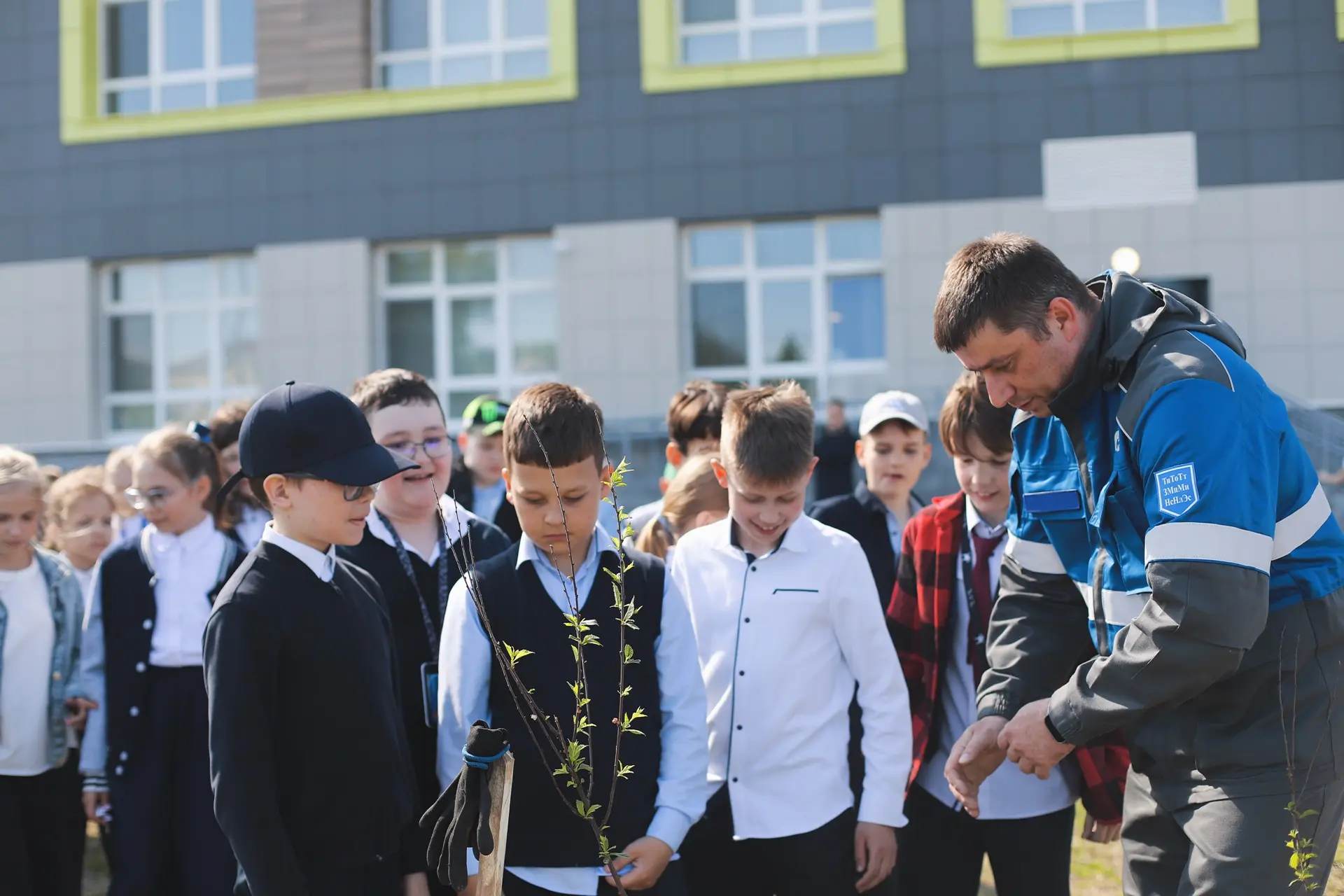 🌳Четвероклассники продолжили добрую традицию