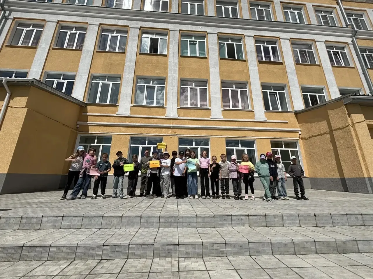 ✌️🎉Девиз дня: «Счастливое уральское лето начинается здесь!» 🌲