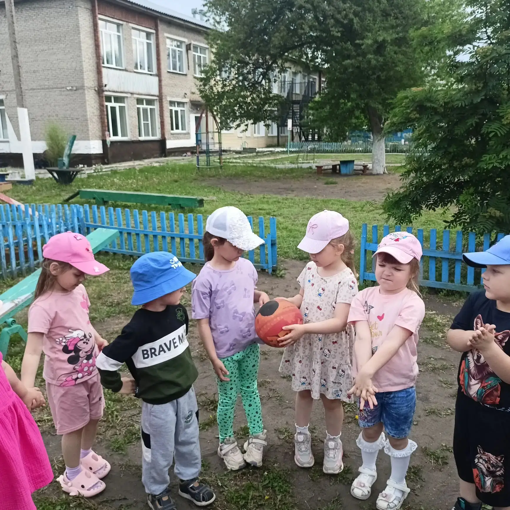 👦👧Игры с мячом на свежем воздухе в старшей и подготовительной группе ⚽️🏐