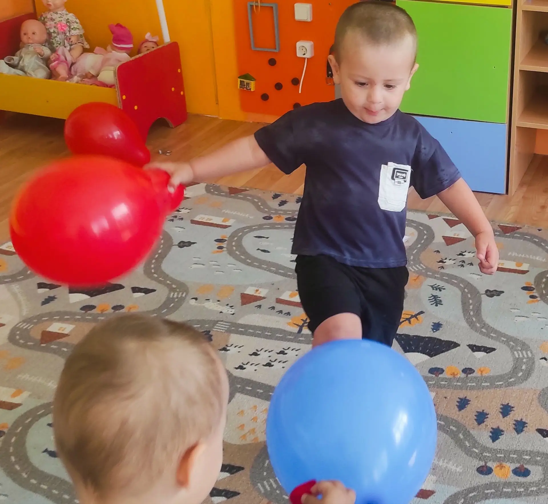 🎈 Когда небо спускается в группу: день шаров в детском саду 🎈Сегодня в детском саду N°34  было по‑