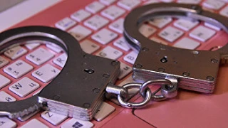 Экс-сотрудницу ГИБДД приговорили к 4 годам за передачу данных о водителях

Чкаловский суд Екатеринбу