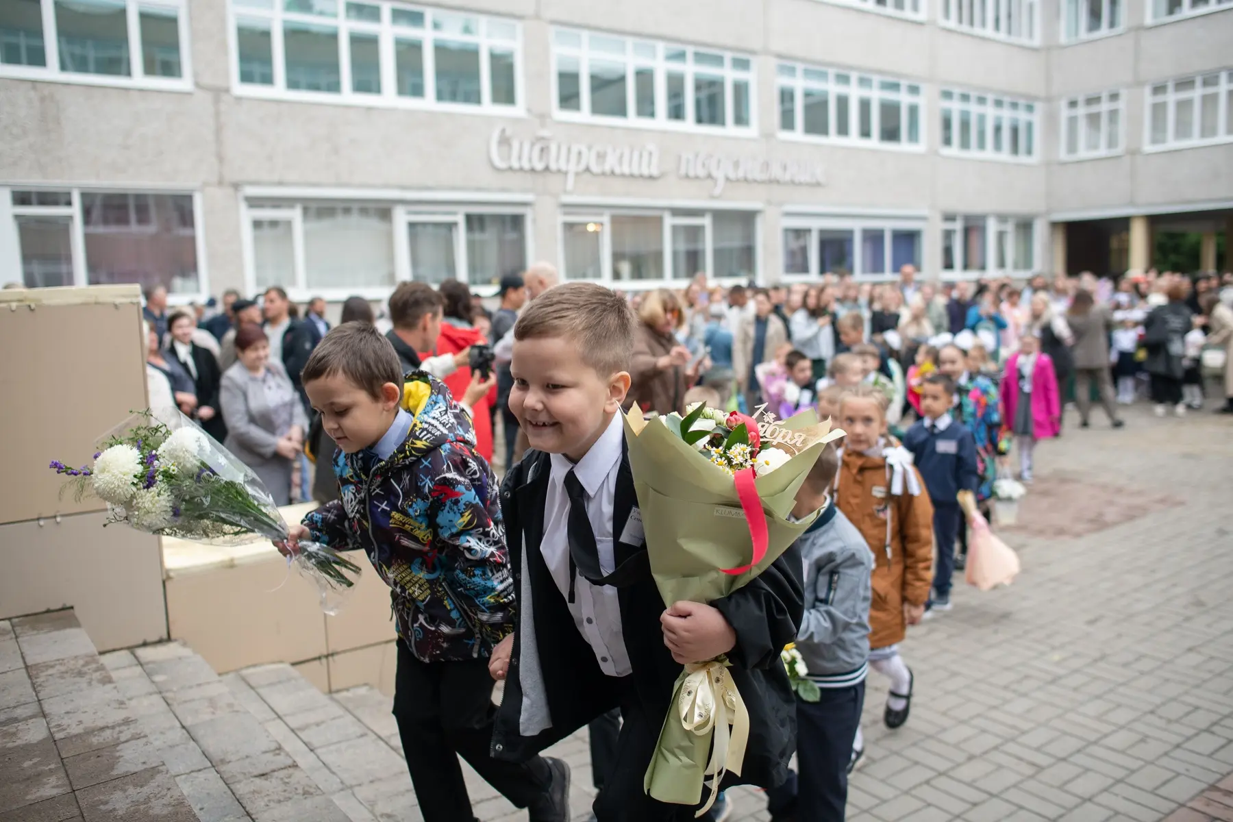 🎒 Чек-лист: собираем рюкзак первоклассника без паники!

Родители, привет! ☀️ На связи рубрика #Гото