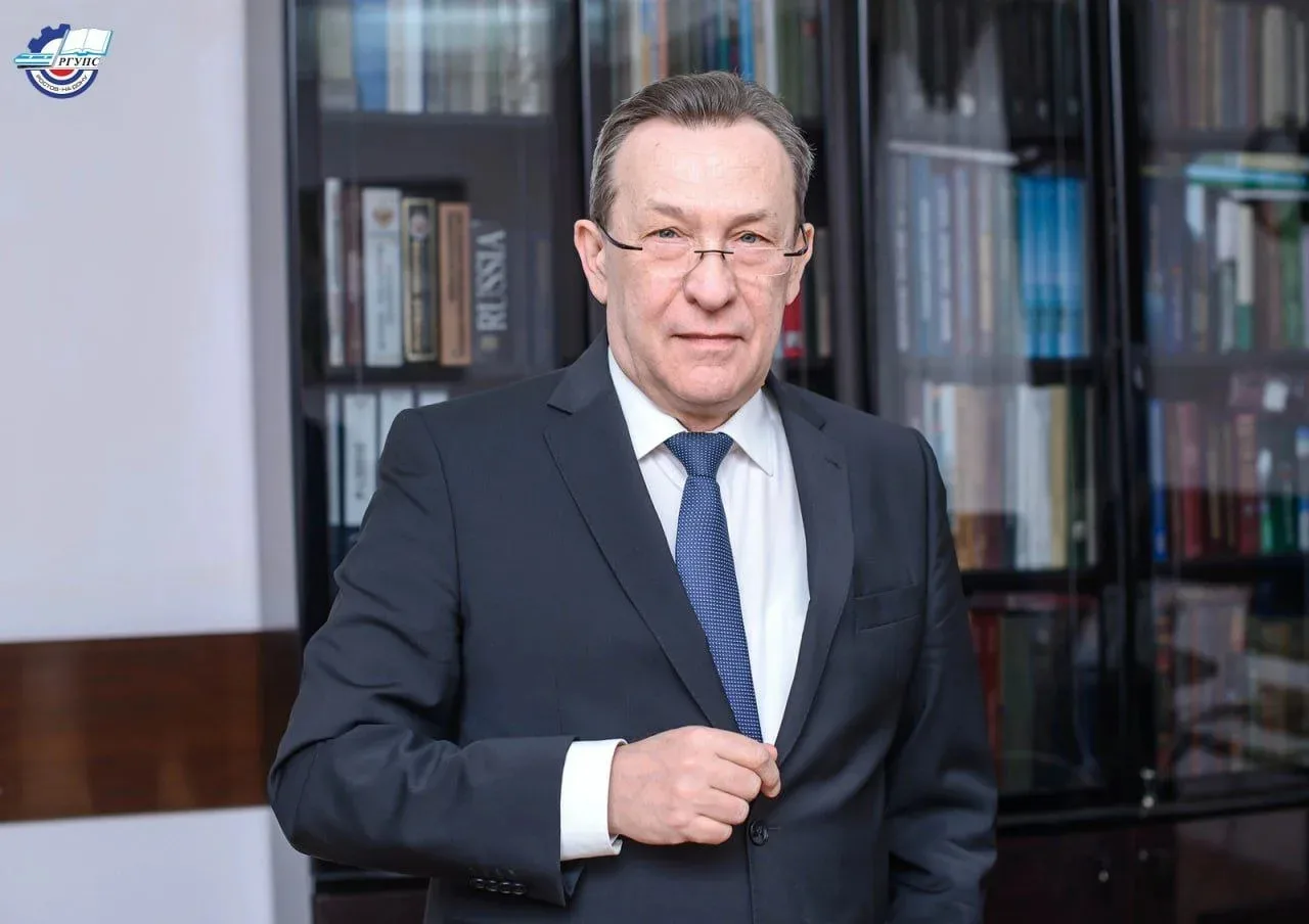 Поздравление ректора РГУПС, д.т.н., профессора с Днем железнодорожника

Уважаемые коллеги! Дорогие в