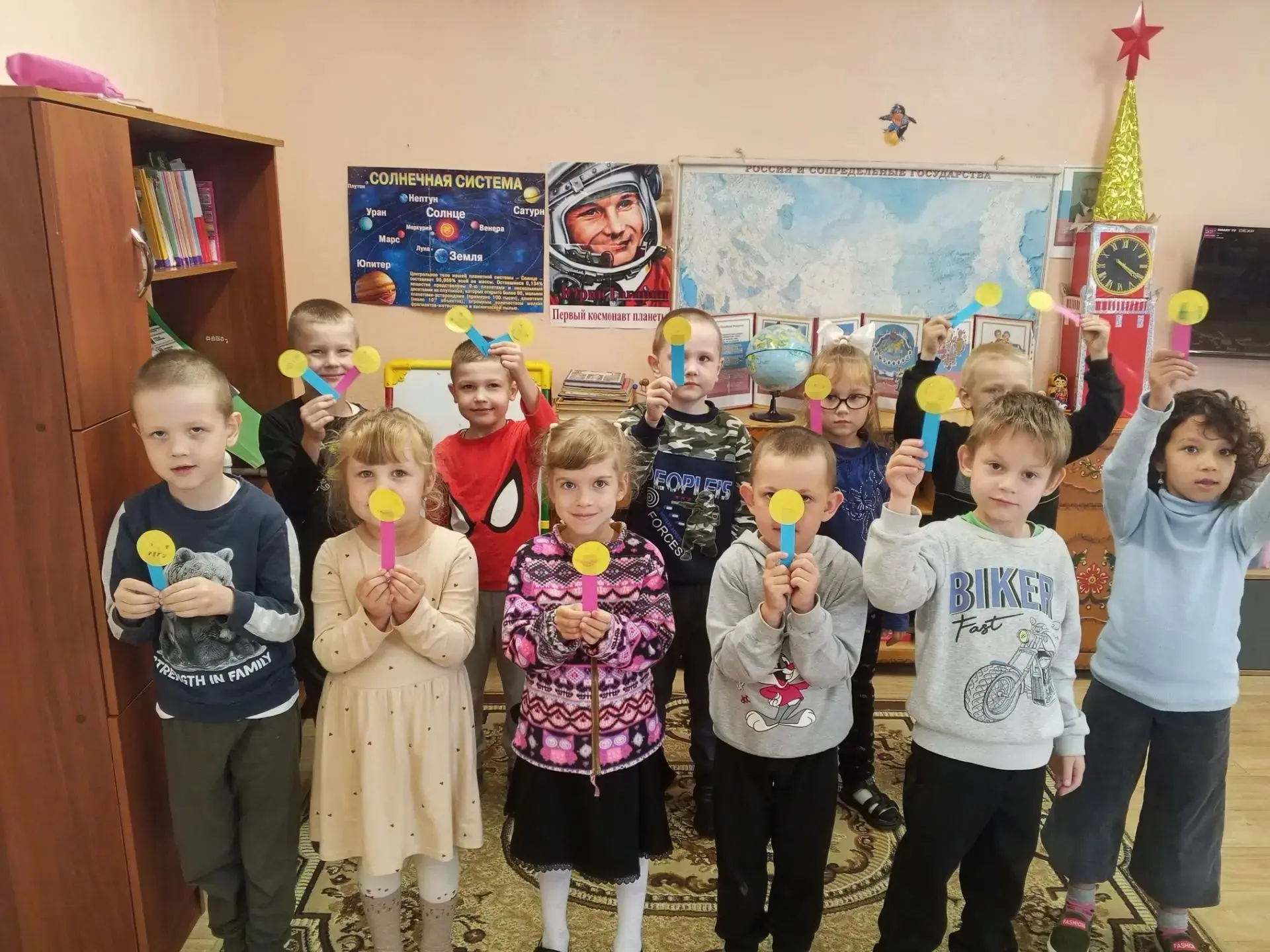 В рамках кружковой работы с детьми старшей и подготовительной группы прошли занятия на ...