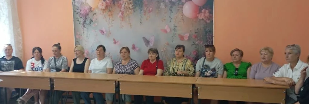 Сегодня на рабочем совещании с социальными работниками отделения социального обслуживан...