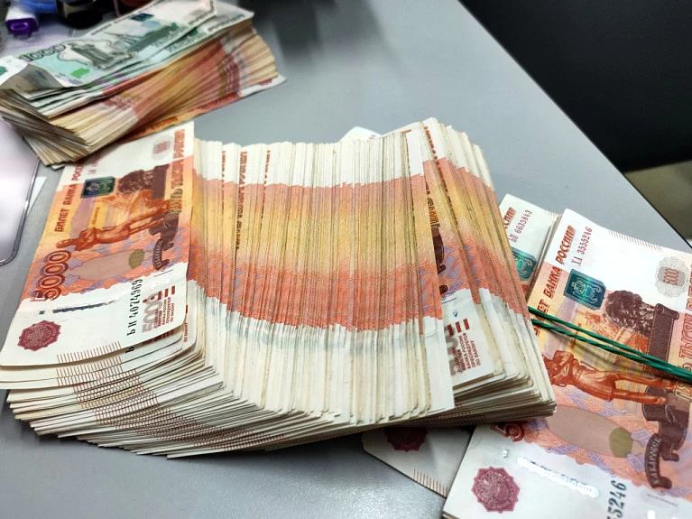 С начала года жители Кировской области потеряли более 805,3 млн рублей из-за действий телефонных и и