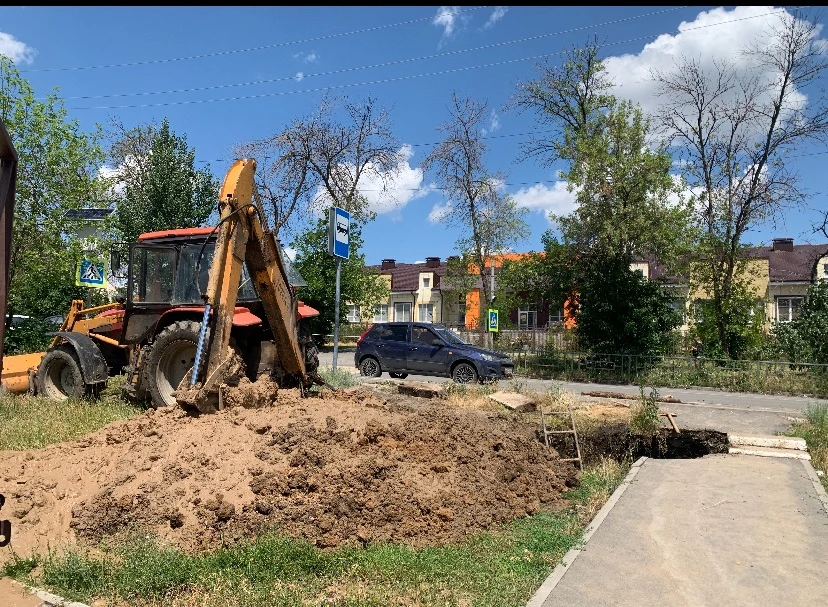 Администрация МБОУ СОШ 15 г.Шахты благодарит депутата городской Думы г.Шахты Василия Юденко и помощн