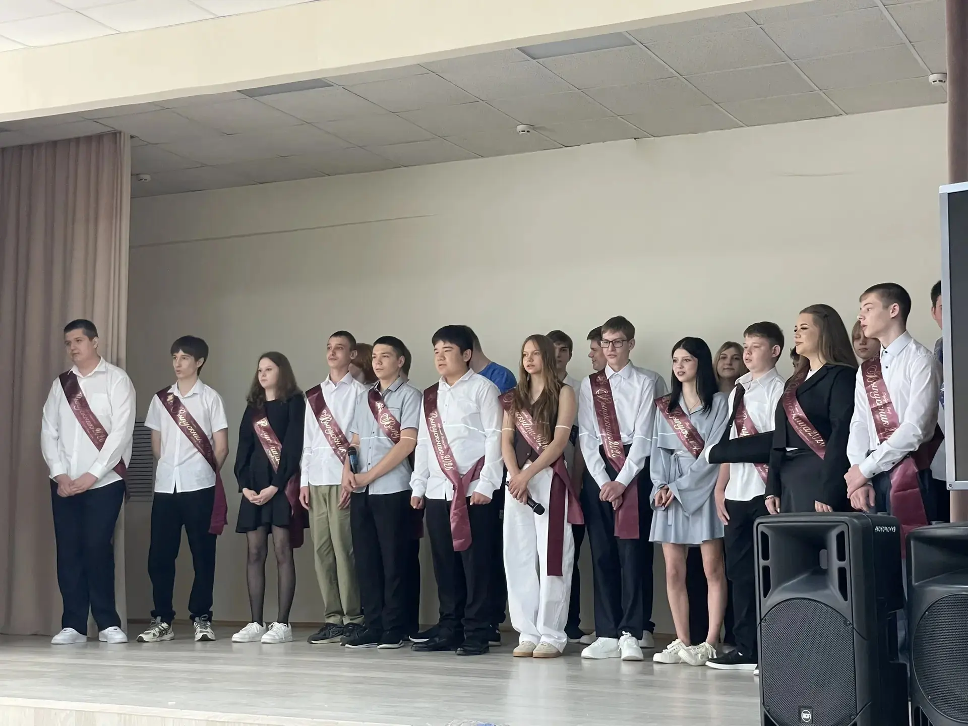 В добрый путь! 🎓 Торжественная церемония вручения аттестатов!

В  МКОУ "Глушковская средняя общеобр