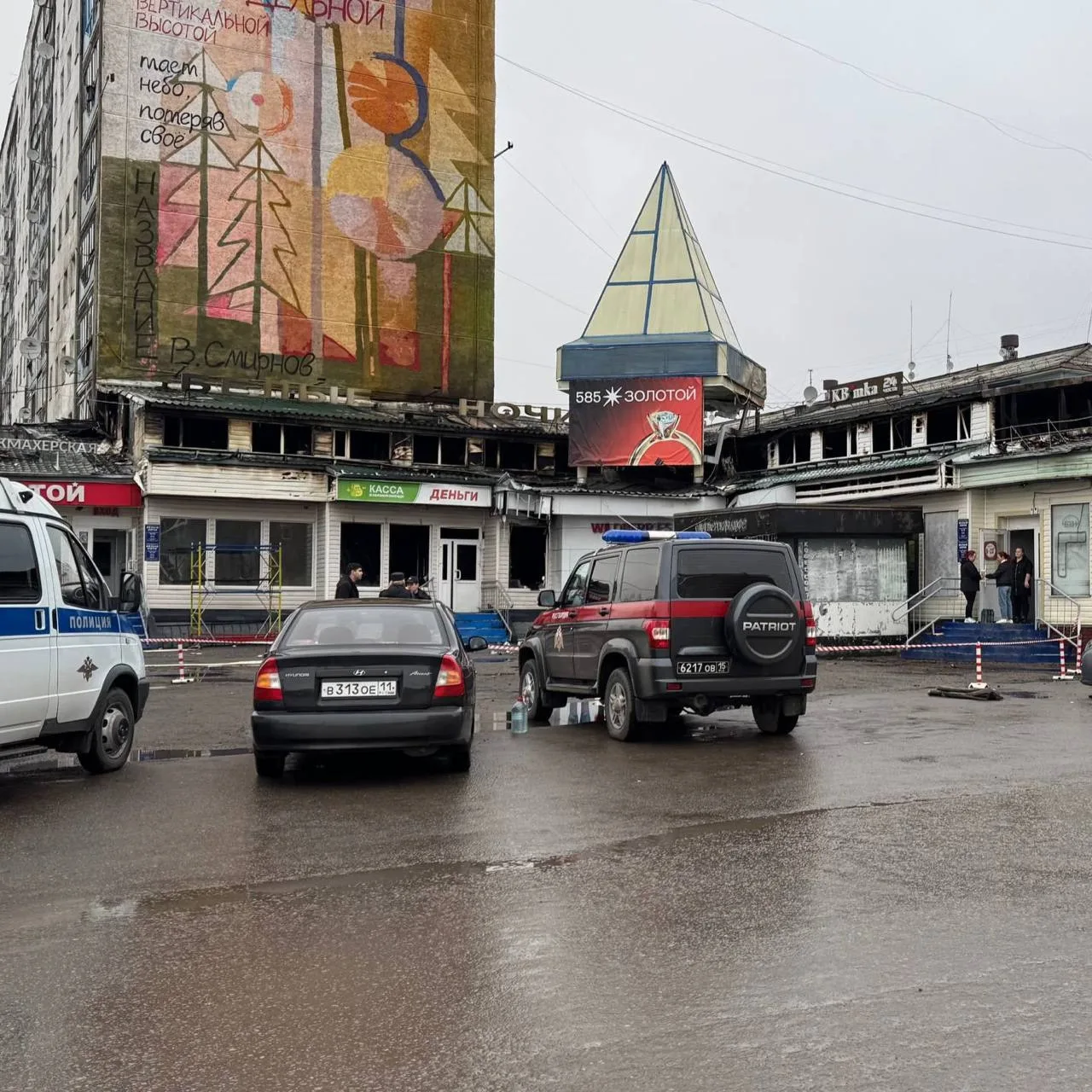 🚒 Владельцы сгоревшего ТЦ «Белые ночи» считают, что здание не подлежит восстановлению