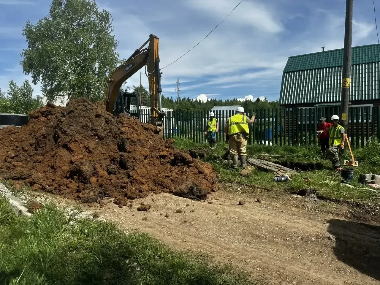 Продолжаются работы по «Строительству участков наружного водопровода в целях обеспечения водоснабжен