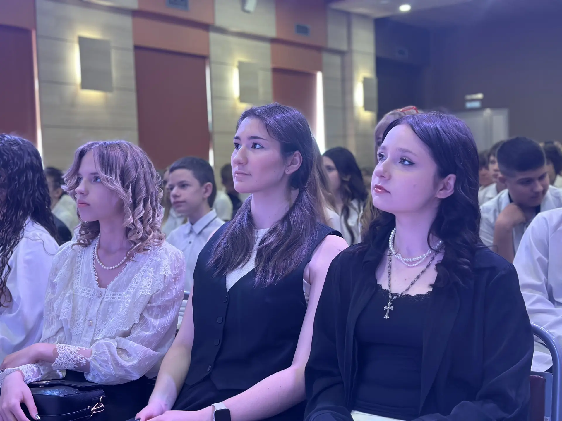 🔔 Последний звонок прозвенел! Впереди — лето, каникулы и море впечатлений  Прозвучал последний звоно