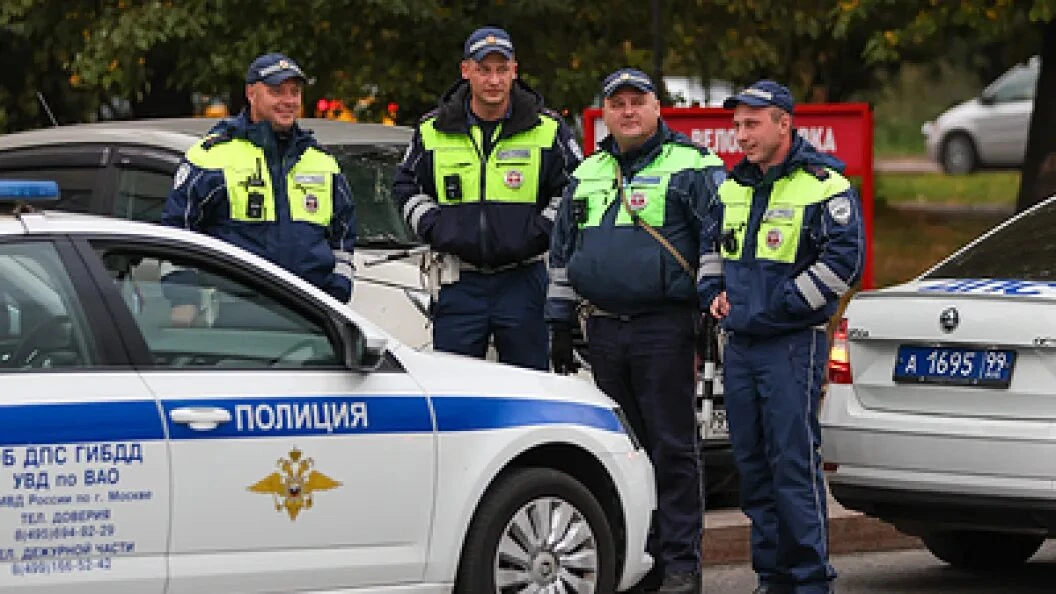 🚨В Уссурийске продолжаются мошеннические схемы под предлогом замены домофонов

На днях 47-летняя ме