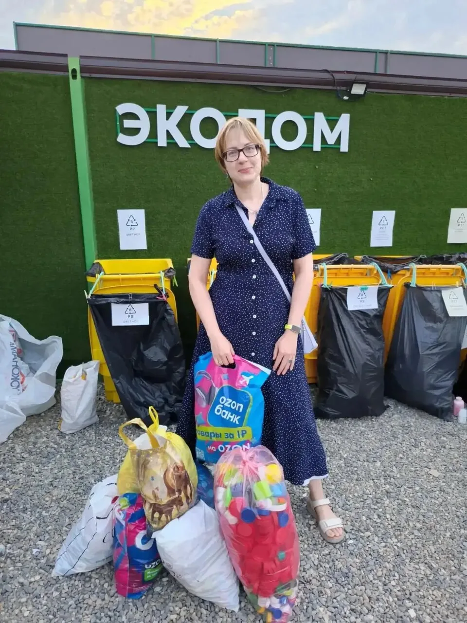 Школы, колледжи и вузы Таганрога продолжают участвовать в проекте ЭкоТаганрог. В сентяб...