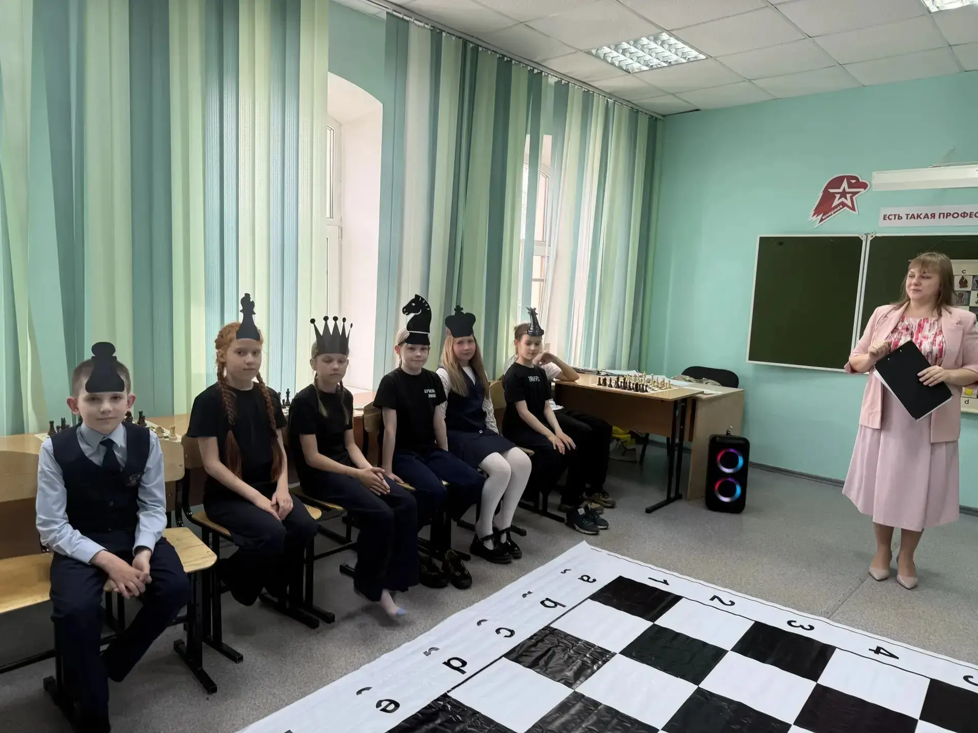Новая рубрика "ДопОбразование_Лицей"  ♟️В Ресурсном Центре ожили шахматные фигуры!♟️  Знаете, что бу
