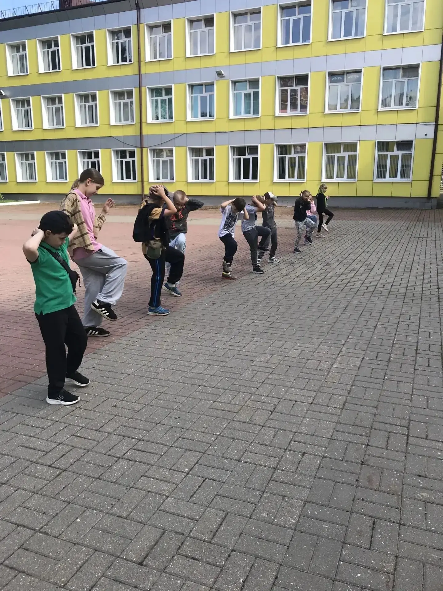 🌍 Тематический день «Дружба народов» 🤝

Сегодня в нашем лагере «Удача» прошёл яркий и увлекательны
