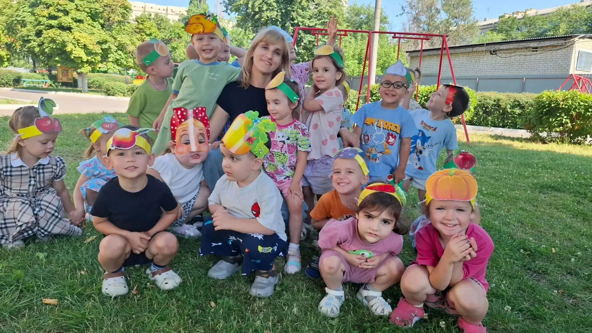 Рубрика "ВЕСЁЛОЕ ЛЕТО "

🍓🍒🍎🍇🥒🍆🥕
Сегодня в группе "Мальвина "
прошло мероприятие на тему:
"Ве