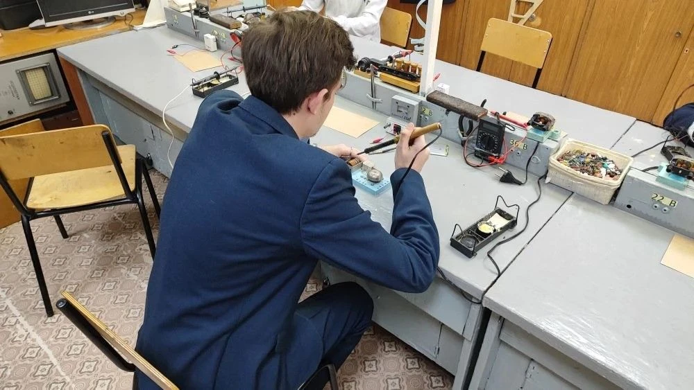 Слышно! 📡✨ 7 мая — День рождения радио Сегодня в эфире — праздник! Нет, правда: именно 7 мая 1895 го
