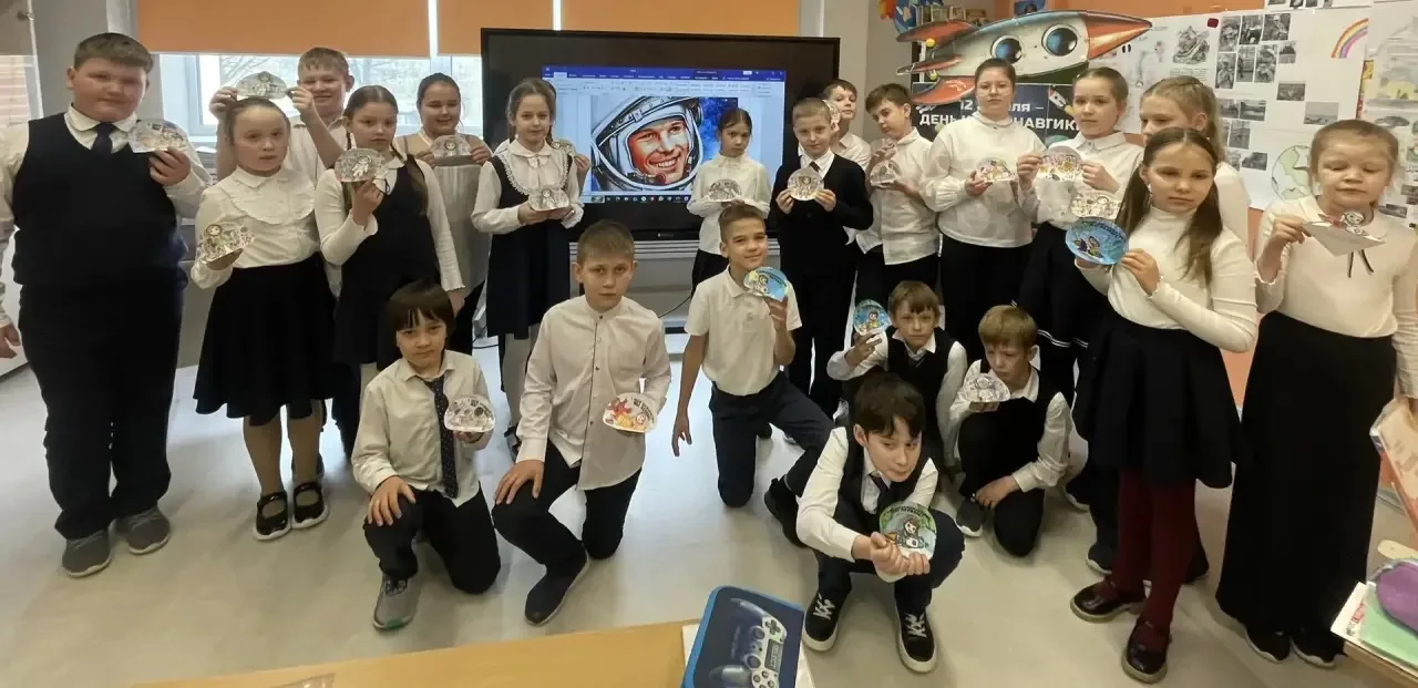 🚀 В школе №2 стартовала неделя, посвящённая 65-летию Дня космонавтики  13 апреля в школе №2 неделя н
