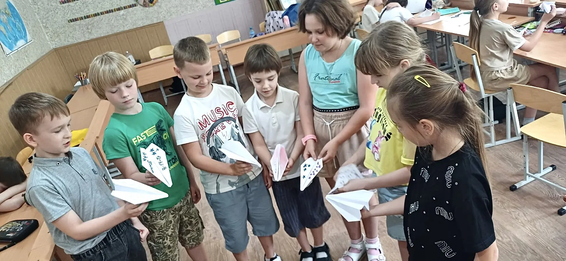 🏕️Лагерь «Цветочная планета» 2026 🌸

День 6️⃣

Сегодняшний день в нашем лагере выдался невероятно 