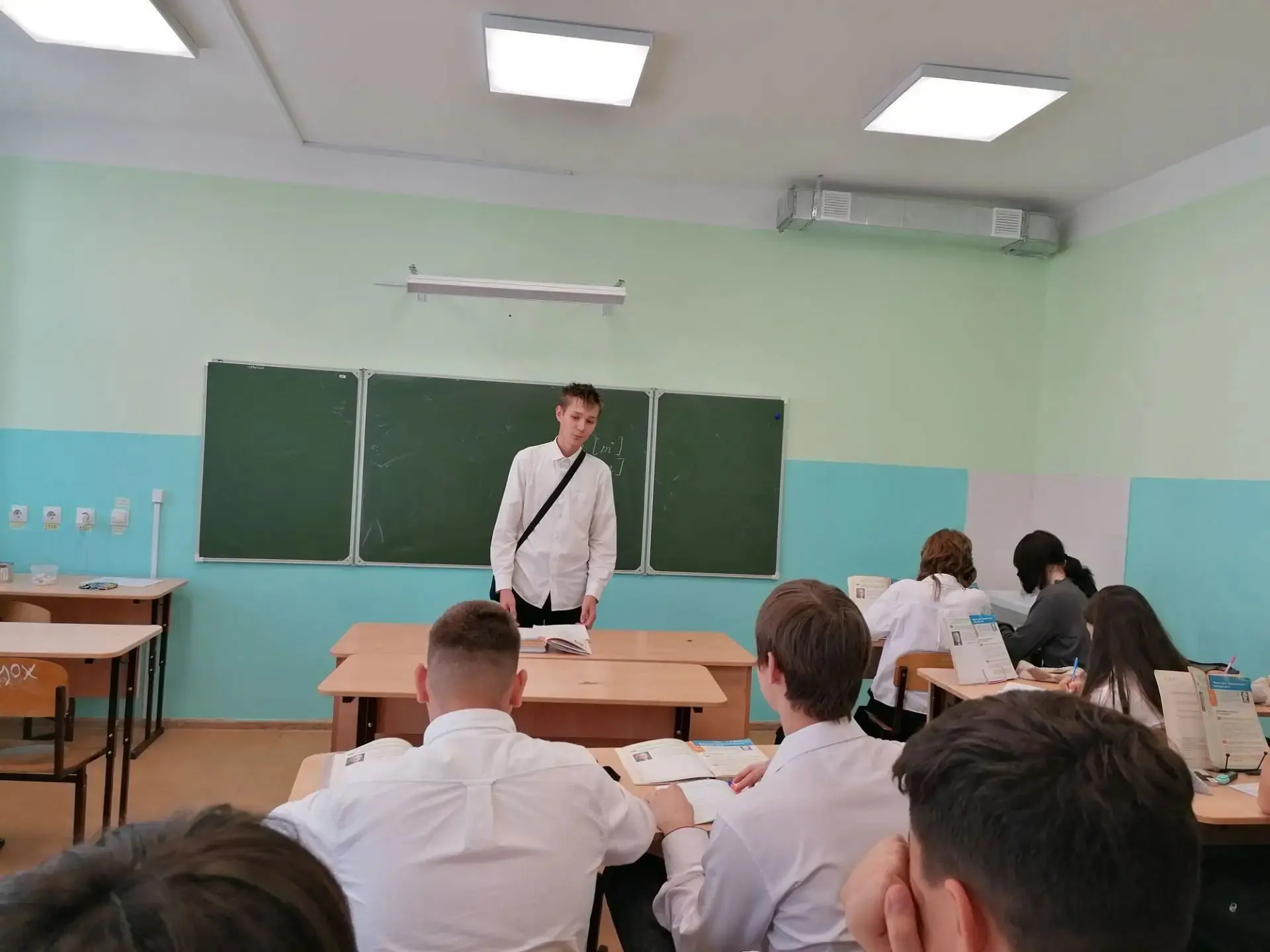 В стенах нашей школы состоялась тёплая и полезная встреча поколений. К ученикам старших...