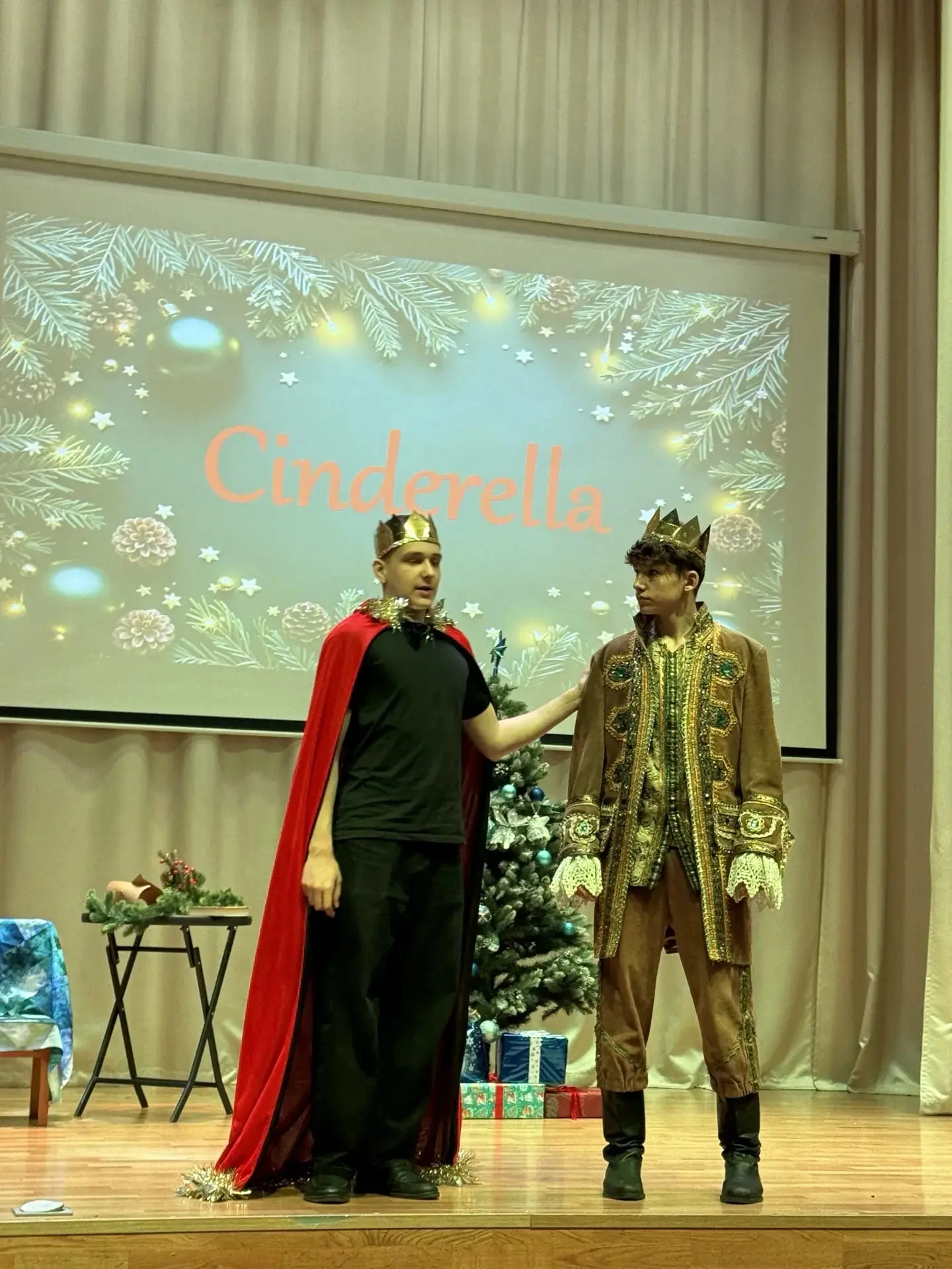 🎭 Городской этап конкурса «Act and Sing»  В МБОУ «Гимназия №36» прошёл городской этап конкурса театр