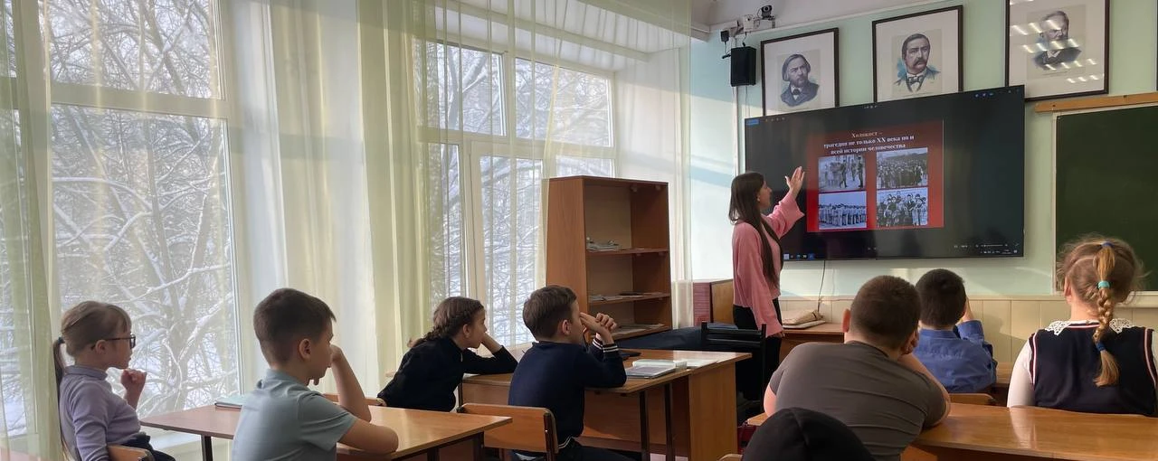 ✨Сегодня в нашей школе прошли памятные мероприятия, посвящённые двум трагическим и героическим стран