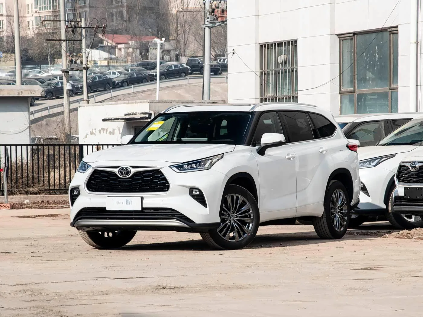 🇨🇳Toyota Highlander 2026, 380T, полный привод, комплектация Luxury, 7‑местный