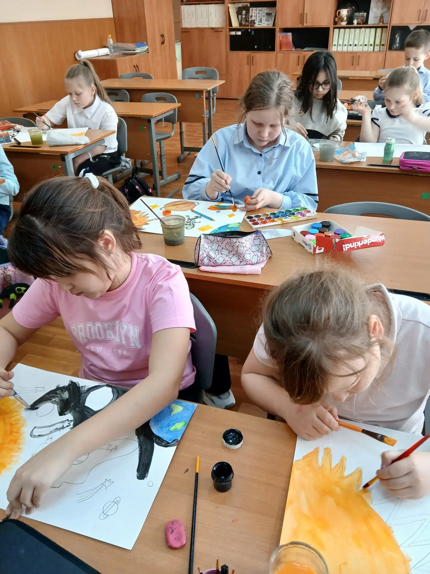 🚀 «Ты – космос»: наши дети рисуют Вселенную!  В преддверии Дня космонавтики наши ребята приняли учас