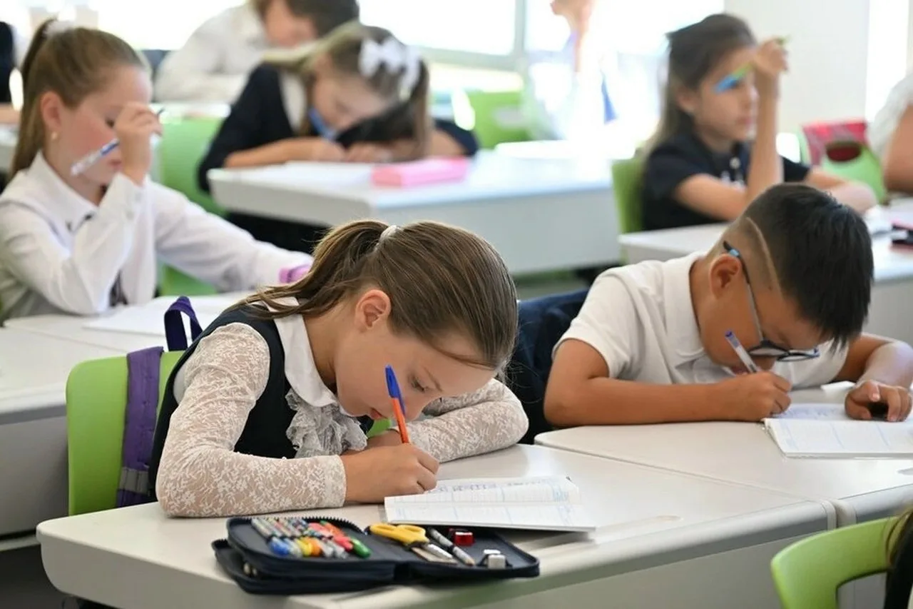 🎓 В российских школах могут появиться уроки по половому равенству!

Общественники бьют тревогу: сег
