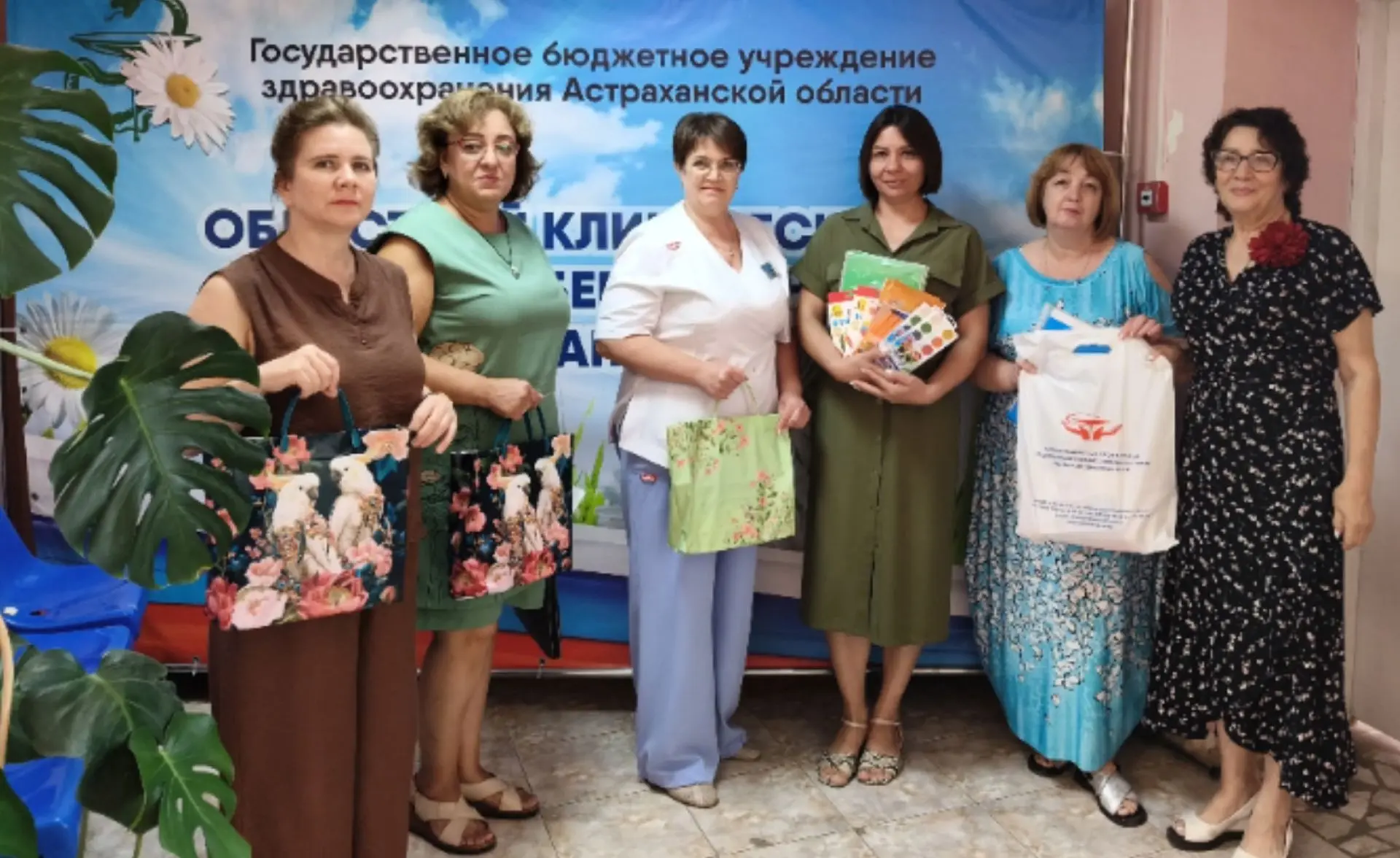 Знания — в подарок, добро — в «Коробку»!