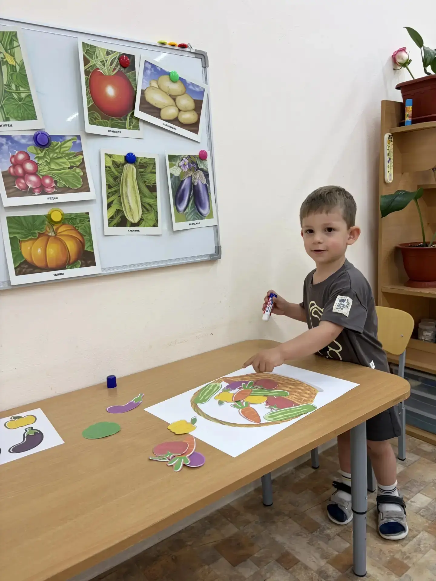 🍆🥒 Аппликация «Овощи в корзинке»!

Наши малыши из группы №3 знакомились с овощами и создавали ярку