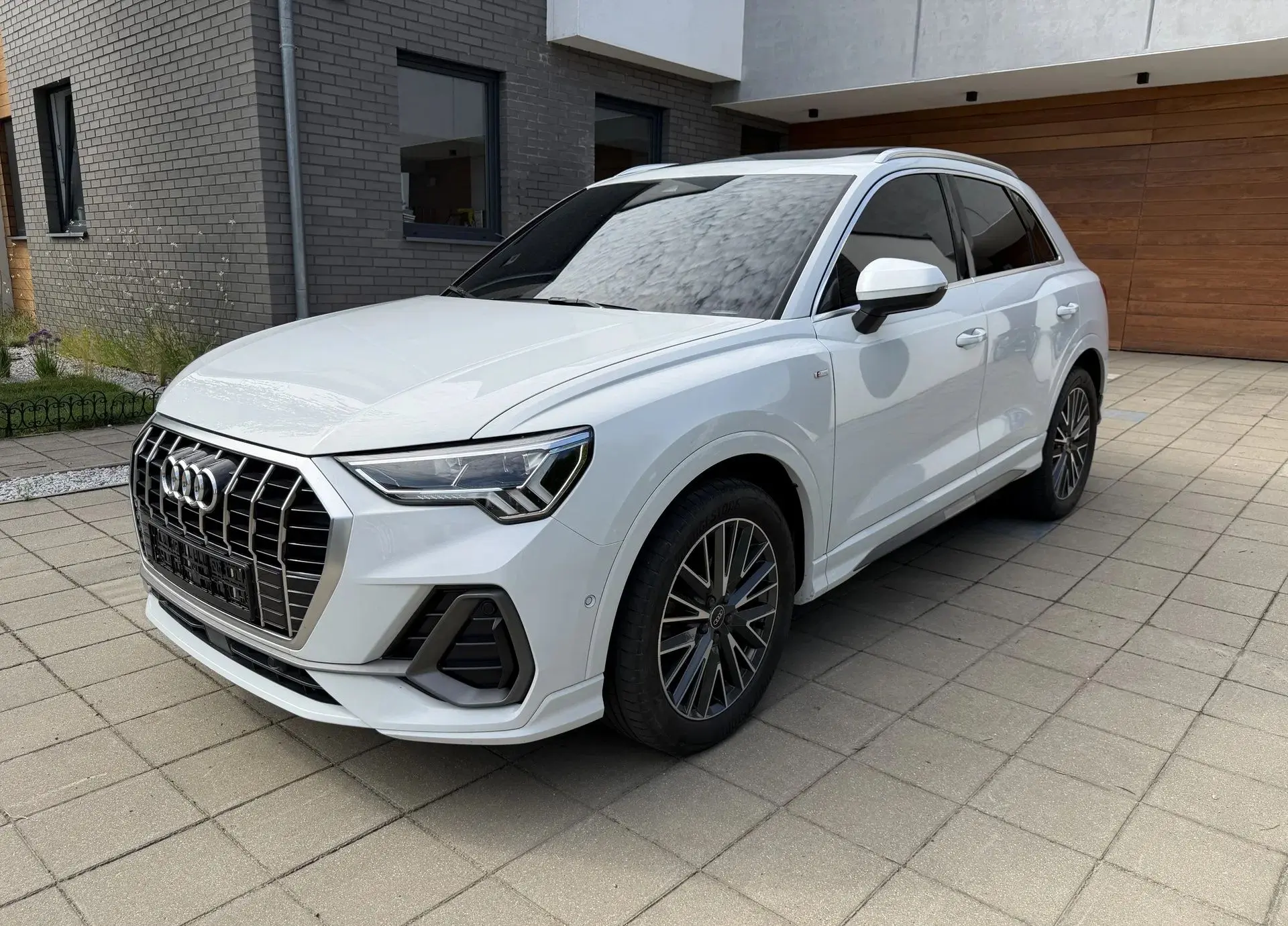 🚗 Audi Q3 S line