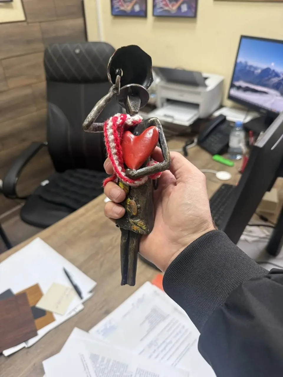 😡 В Смоленске вандалы повредили одного из городских ангелов