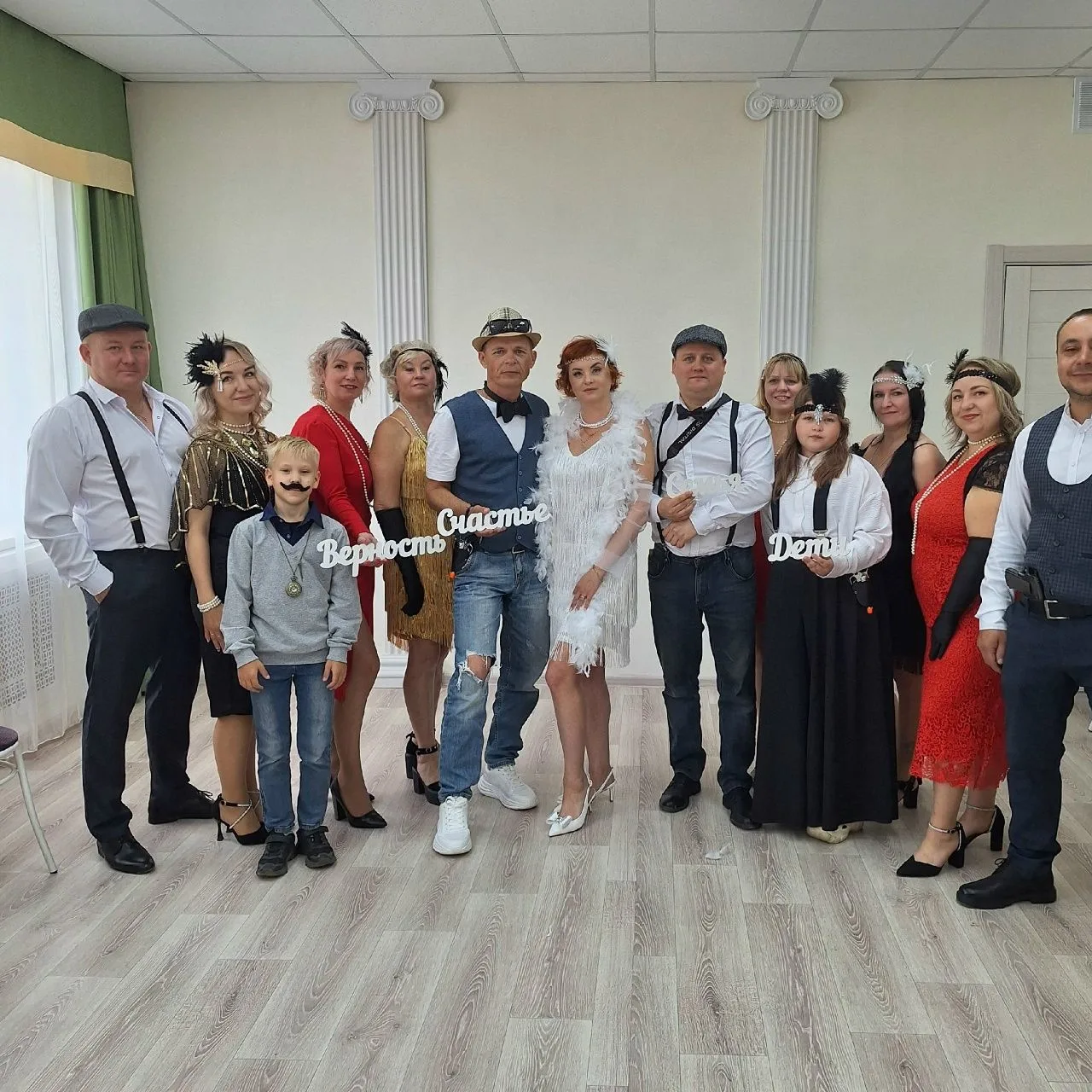 🎉 В июне в Кириллове прошла свадьба в стиле 20‑х годов XIX века — атмосферно, стильно и красиво! Та
