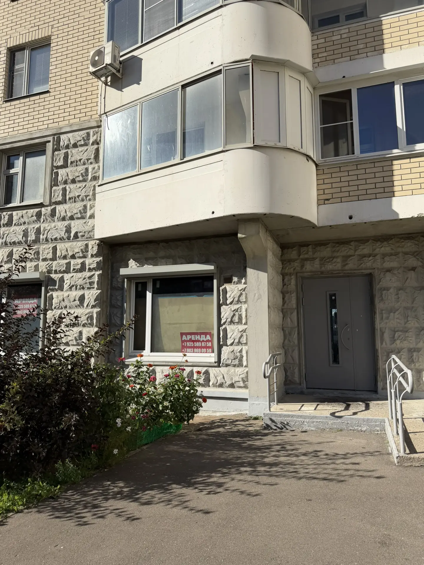 В Солнцево Парк, по-прежнему, можно найти помещения, которые годами не могут сдать в ар...
