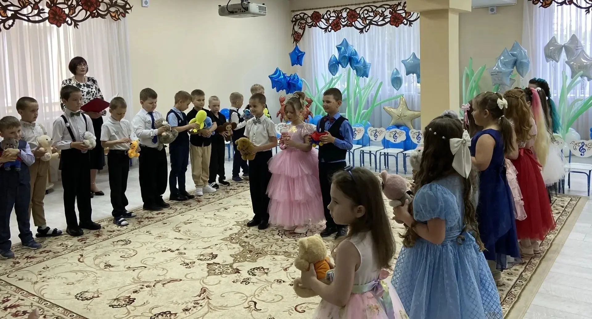 ♻В очередной раз выпускной утренник🔔 в детском саду🏫 «Петушок» города Нестерова проше...