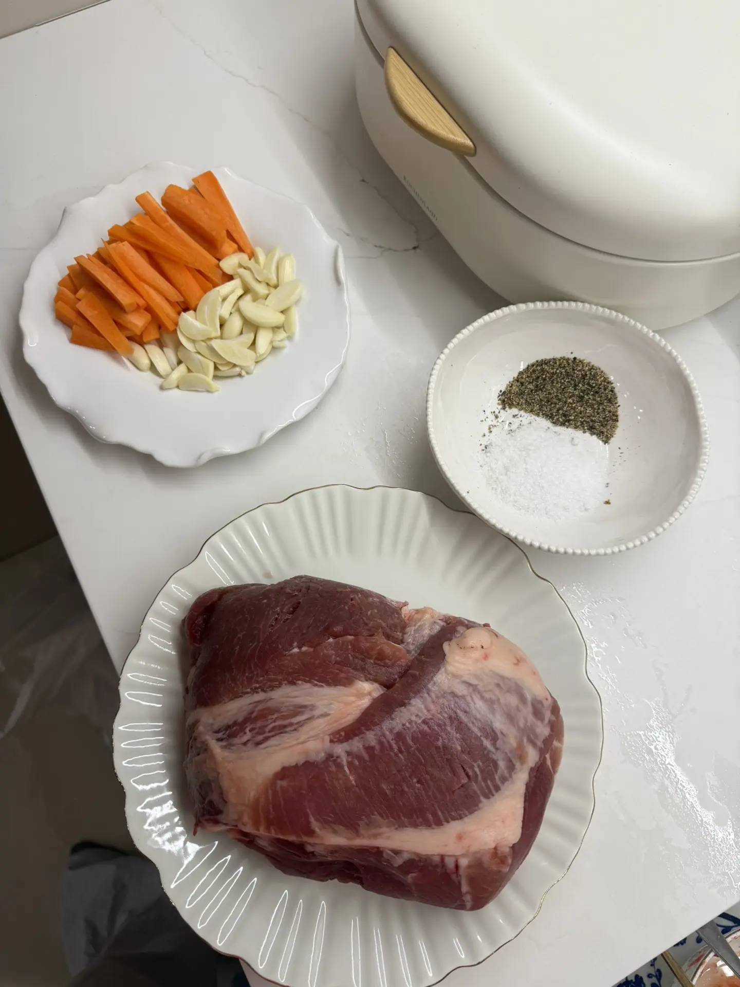 Доброе утречко! С вечера приготовила буженину , как же это вкусно, посмотрите видео распаковки
Рецеп