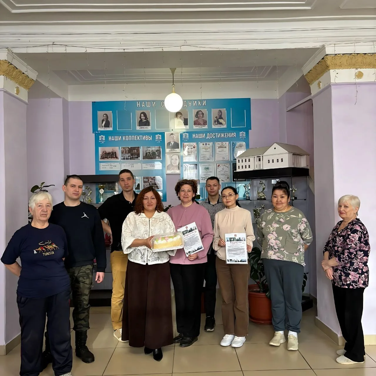 ‼️ В Копейске депутат ЛДПР Ирина Меркер поздравила работников и ветеранов сферы культур...