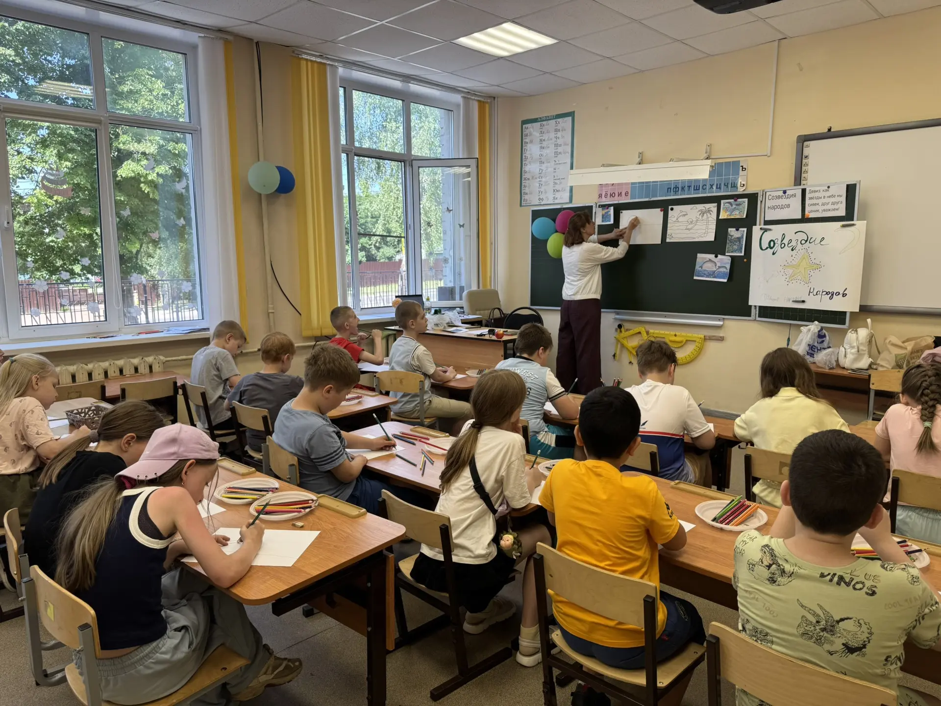 ☀️ НОВОСТИ ЛЕТНЕГО ЛАГЕРЯ ☀ День 9️⃣

Очередной насыщенный день в нашем лагере «Цветик-семицветик» �